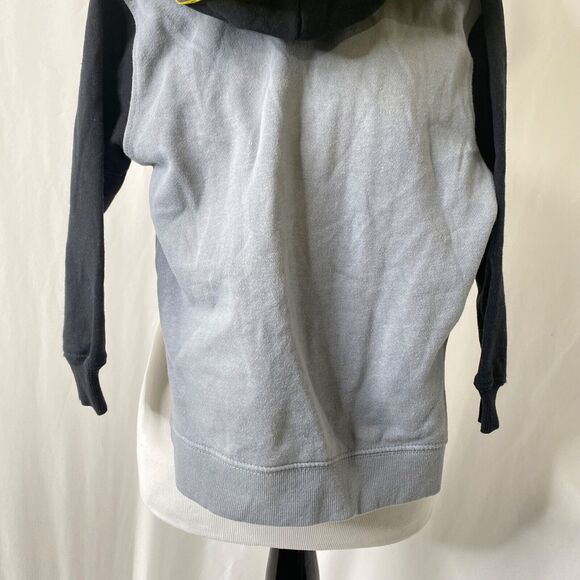 Boys Size 4 to 5 Batman Hoodie With Cape DC Comics Grey and Yellow Long Sleeve - Picture 5 of 11